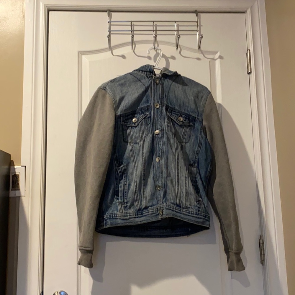 Denim jacket with cotton sleeves for sale!